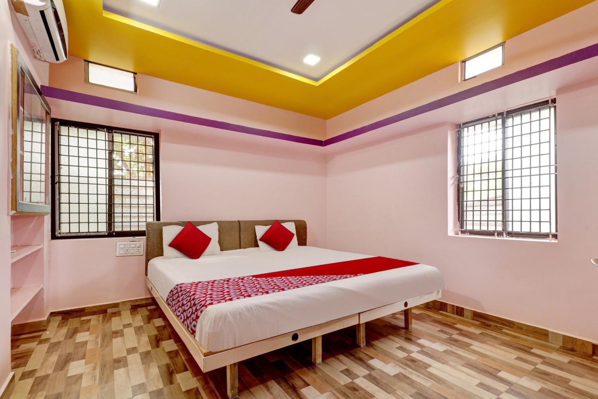 Hotel Oyo Sampige Heritage Koppal Esterno foto