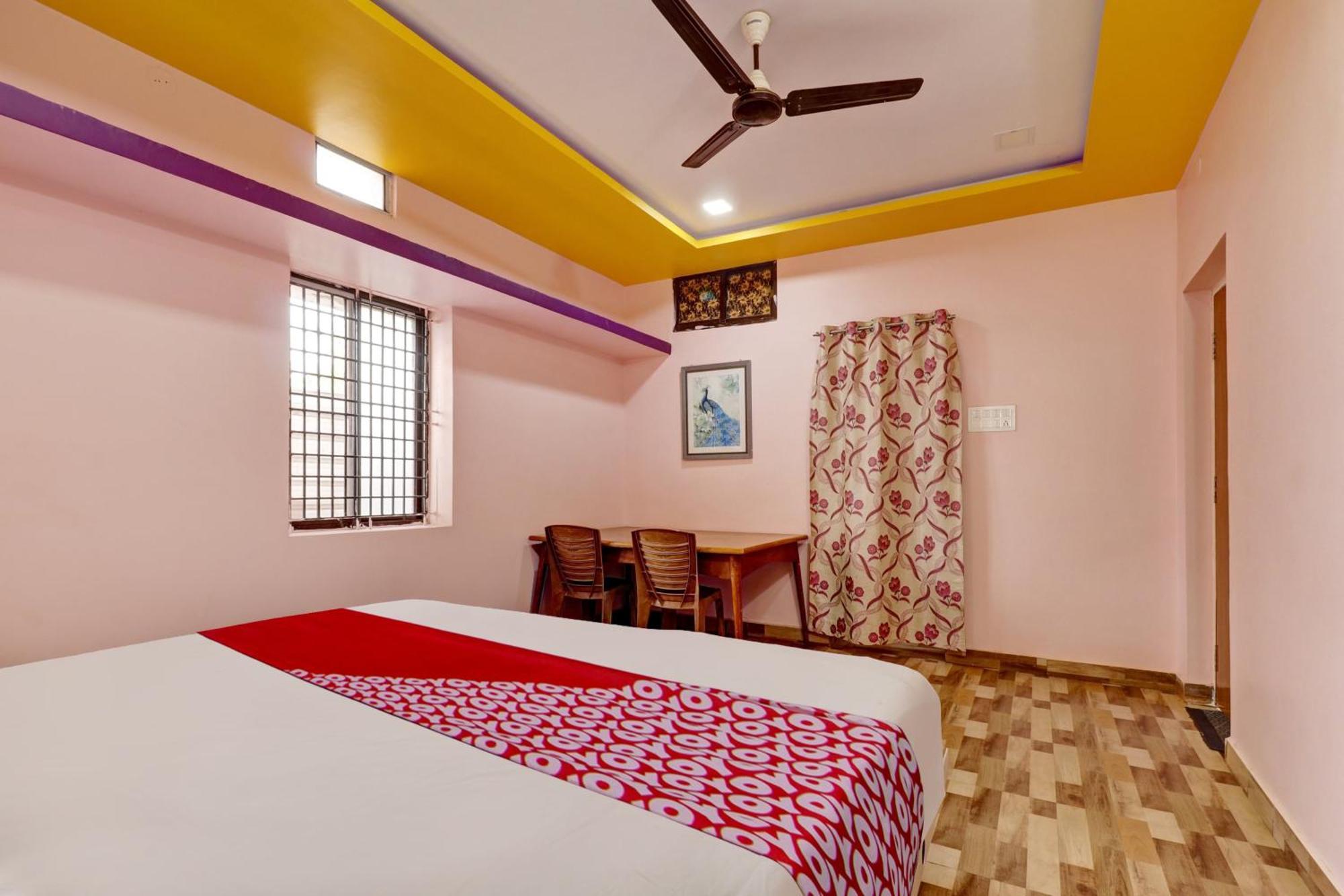 Hotel Oyo Sampige Heritage Koppal Esterno foto
