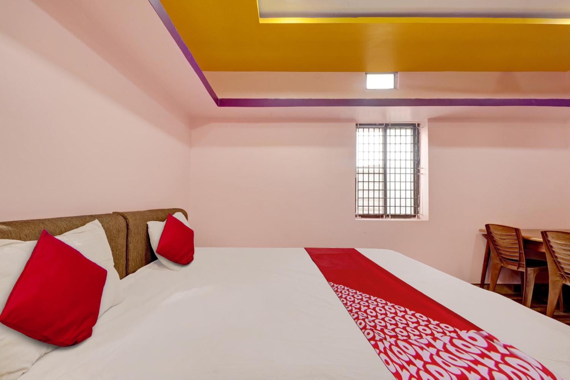 Hotel Oyo Sampige Heritage Koppal Esterno foto